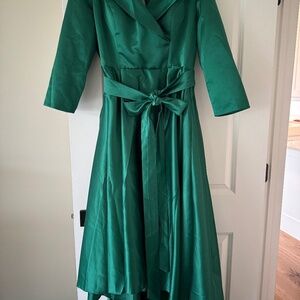Beautiful Mother of the Bride Dress Brand New   Size 12